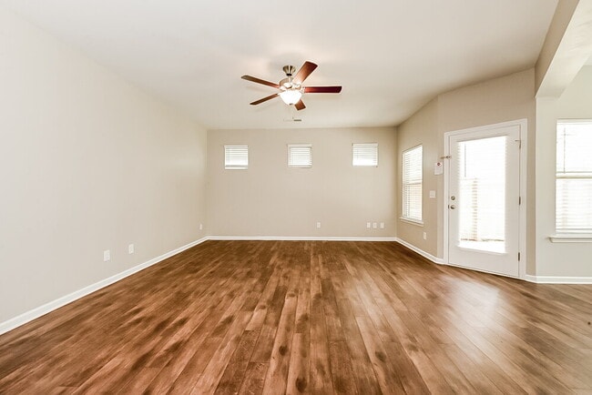 Building Photo - 147 Preserve Dr