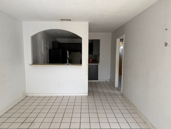 Foto del edificio - 2218 E Price St