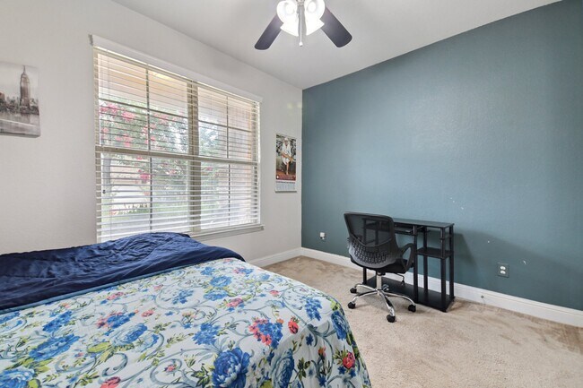 Foto del edificio - 8613 Tutbury Pl