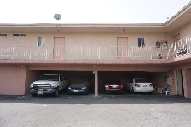 Building Photo - 20463 Vanowen St