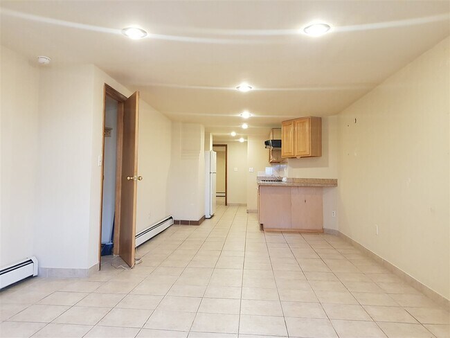 Building Photo - 959 Boulevard E