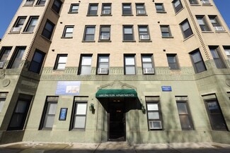 Building Photo - 555 W Arlington Pl