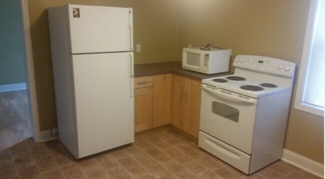 Kitchen 2 - 2071 Druid Park Dr