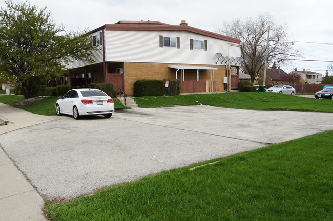 added parking to South - 1601 Nicholson Ave