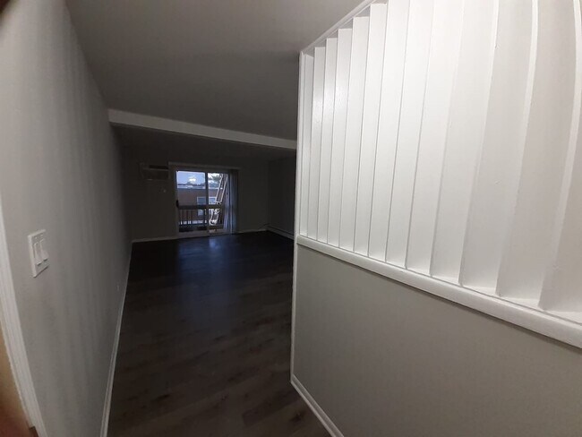 Foto del edificio - 1165 Meadow Ln