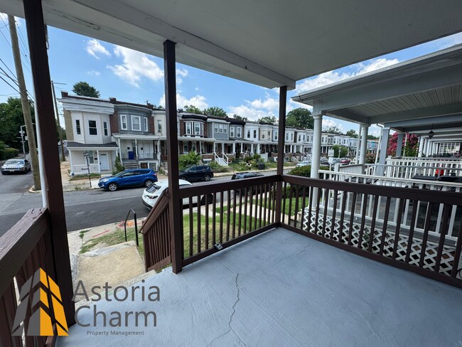 Foto del edificio - End Unit 3 Bedroom Home with Deck and Yard