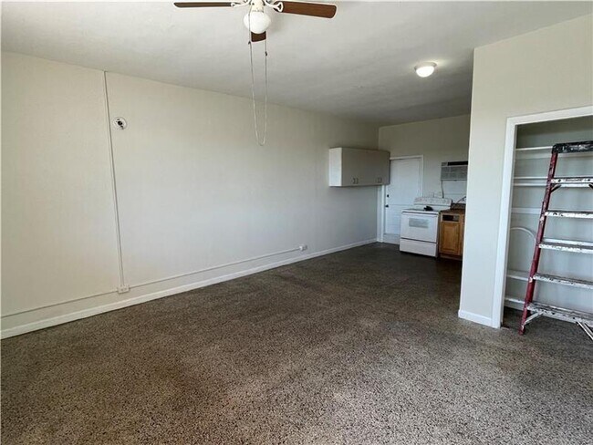 Foto del edificio - 3801 N Andrews Ave