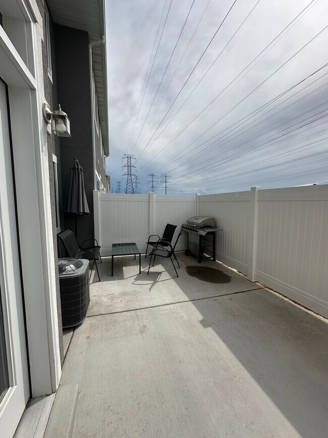Building Photo - 3823 S 3250 W