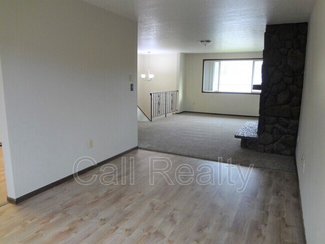 Foto del edificio - 10905 E 33rd Ave