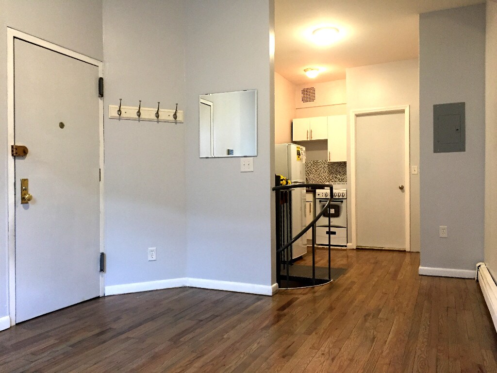 Primary Photo - 486 3rd Ave
