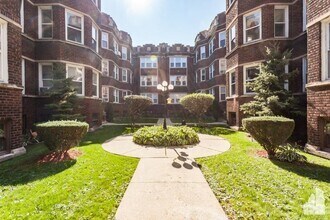 Building Photo - 827 W Cornelia Ave
