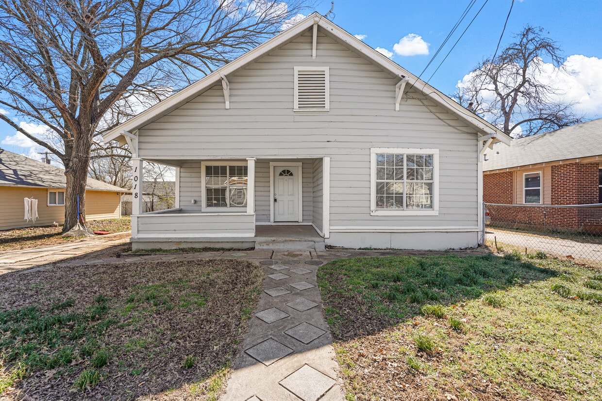 Primary Photo - 1018 Chaffin St