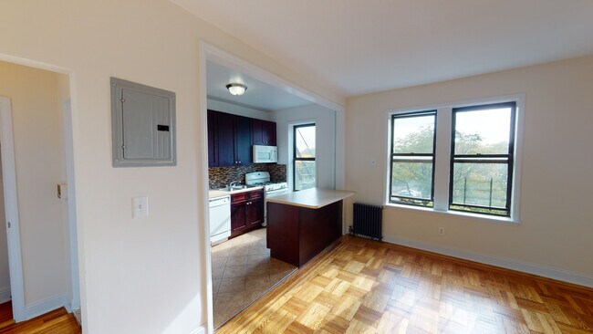 Building Photo - 497 West 182
