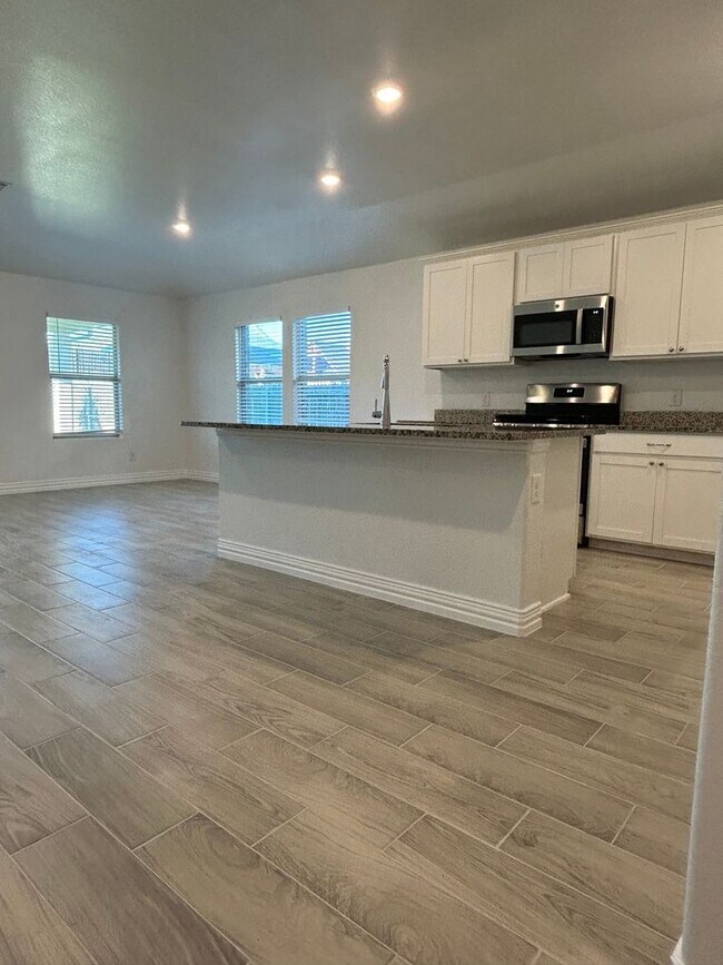 Foto del edificio - 752 Cascade Ln