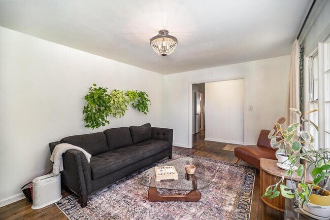 Building Photo - 4129 Tamerlane Dr