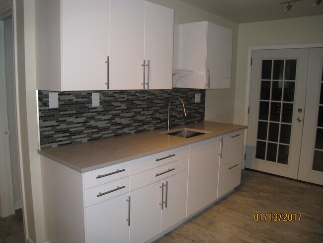 Building Photo - 1706 Miriam Ave
