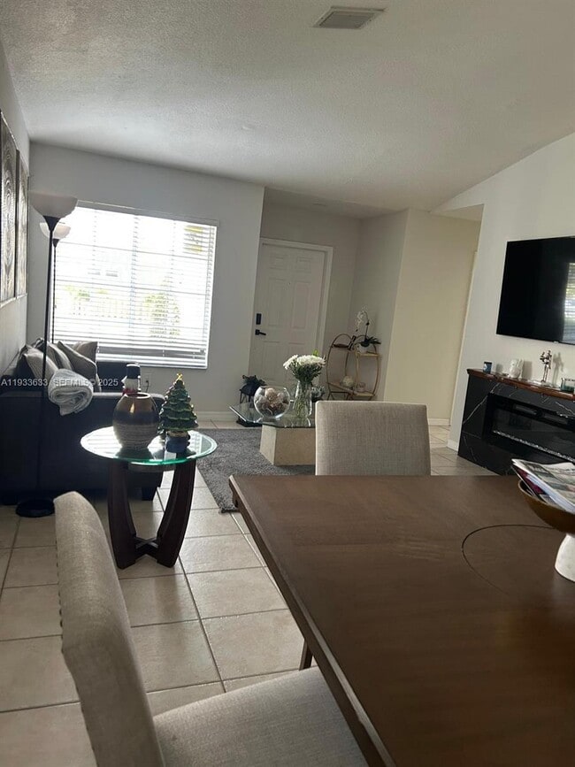 Foto del edificio - 14026 SW 151st Ct