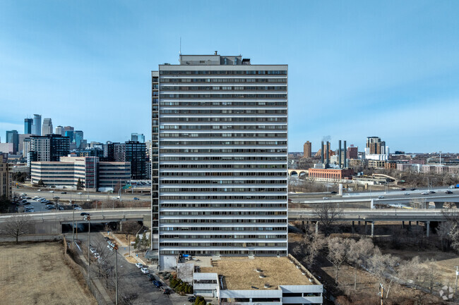 Building Photo - Riverview Tower