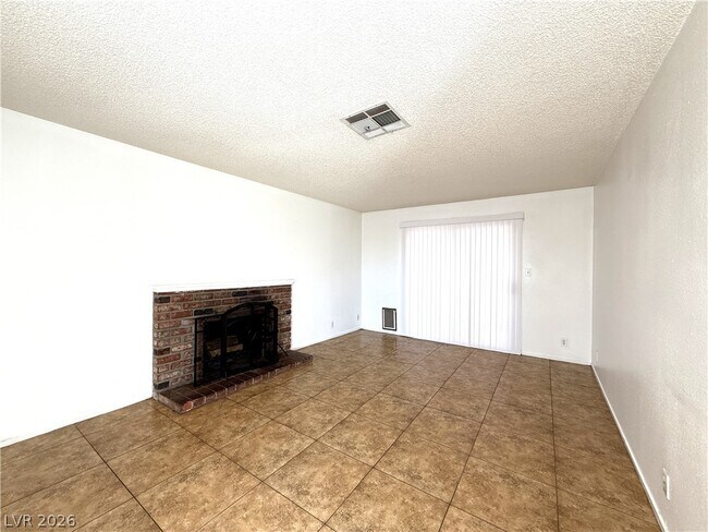 Building Photo - 2220 La Sombra St