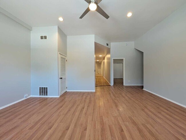 Foto del edificio - 1825 N Kedzie Ave