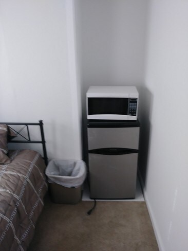 Foto del edificio - 902 W Woodland Ave