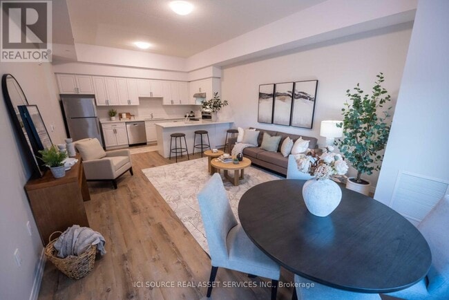 Building Photo - 785 Southdale Rd W