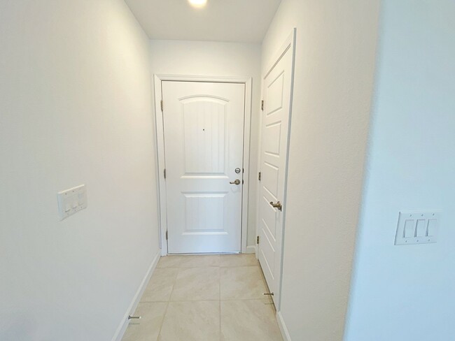 Foto del edificio - 3 Bedroom 2.5 bath home in Townhome in Cad...