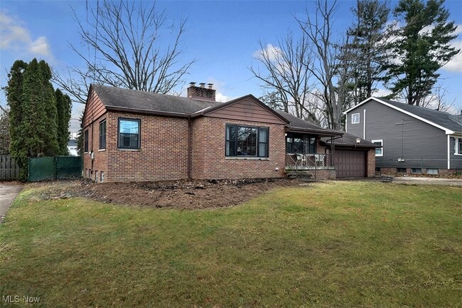 Building Photo - 21775 Hillsdale Ave