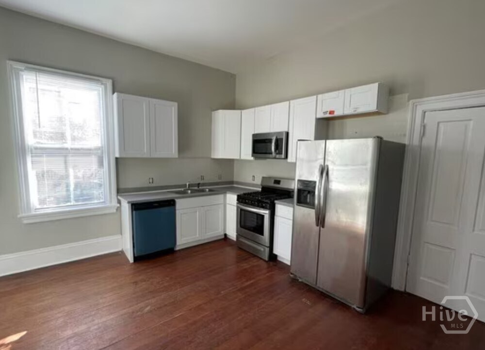 Foto del edificio - 320 E 31st St