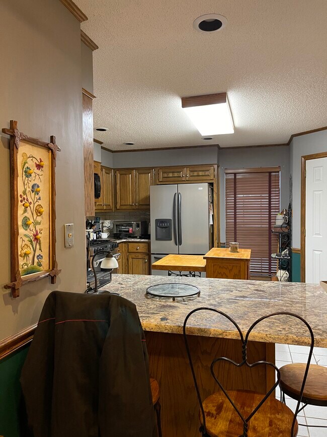 Building Photo - 503 Brent Dr