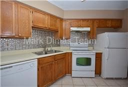 Building Photo - 10630 Westbrae Pky