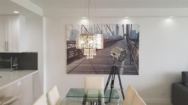Building Photo - 5601 Collins Ave
