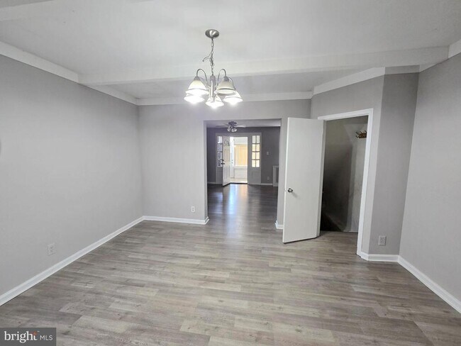 Foto del edificio - 1455 E Cheltenham Ave