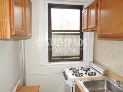 Foto del edificio - bedroom in Malden MA 02148