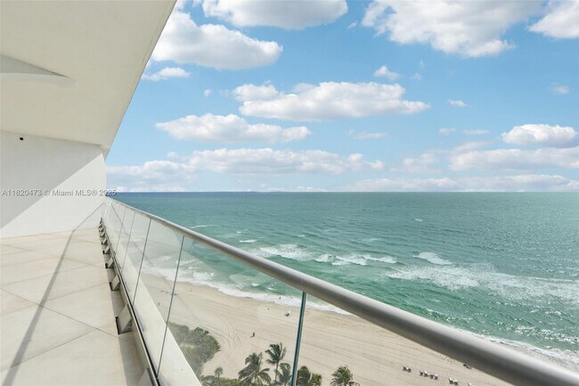 Foto del edificio - 16901 Collins Ave