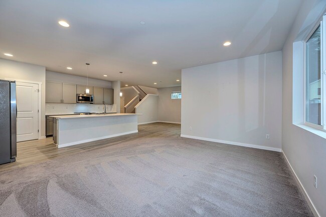 Foto del edificio - 5 bed 2 bath In Marysville