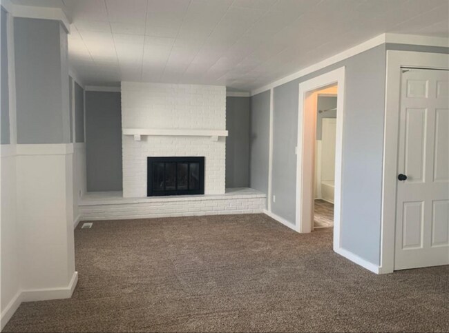 Foto del edificio - Cozy & Spacious Beech Grove Home Close to Everything