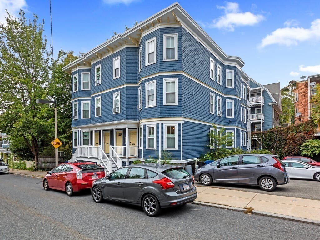 Primary Photo - 46-48 Woodlawn St