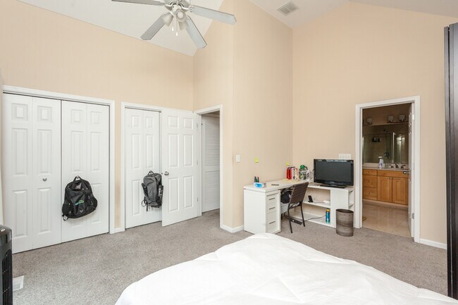Foto del edificio - 1242 N Cleaver St