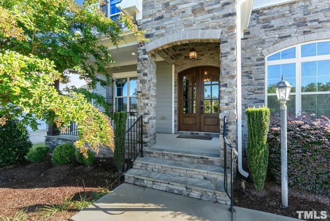 Building Photo - 525 Ancient Oaks Dr
