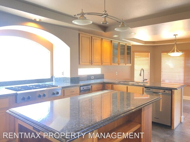 Building Photo - 5 br, 3.5 bath House - 6502 GILDED LANTERN...