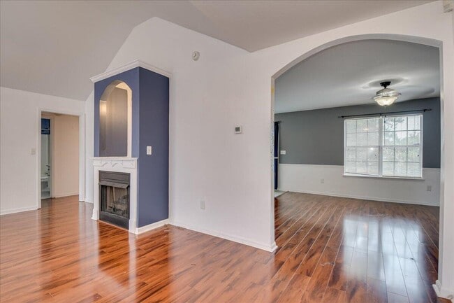 Foto del edificio - 1327 Apache Tr