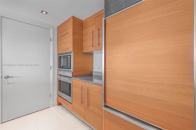 Photo - 495 Brickell Ave Apartment