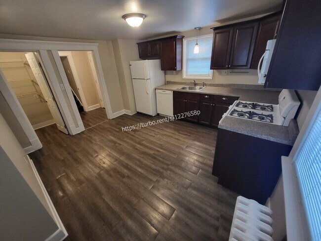 Foto del edificio - 254 Woodbridge Ave