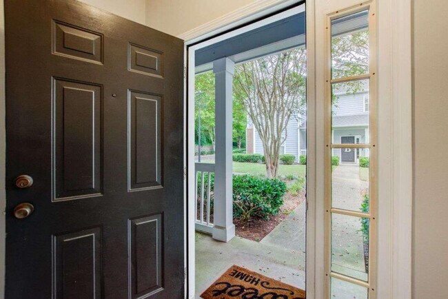 Foto del edificio - 1210 Vinings Forest Ln