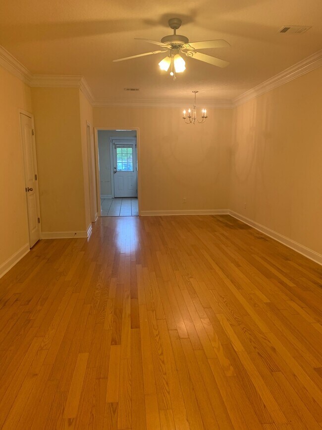 Foto del edificio - Beautiful Townhome for Rent