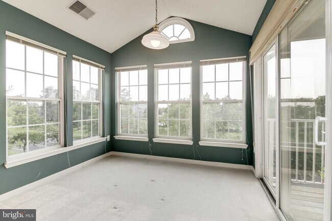 Foto del edificio - 705 Harvest Run Dr