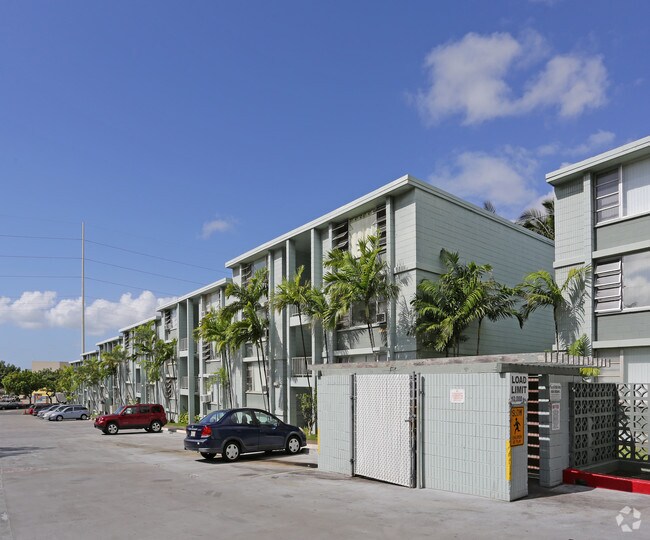 Pearlridge Garden and Tower Rentals Aiea, HI