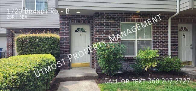 Building Photo - WOW, Two master suites with their own priv...