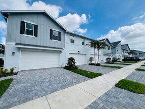 Building Photo - 16411 Powerscourt Dr